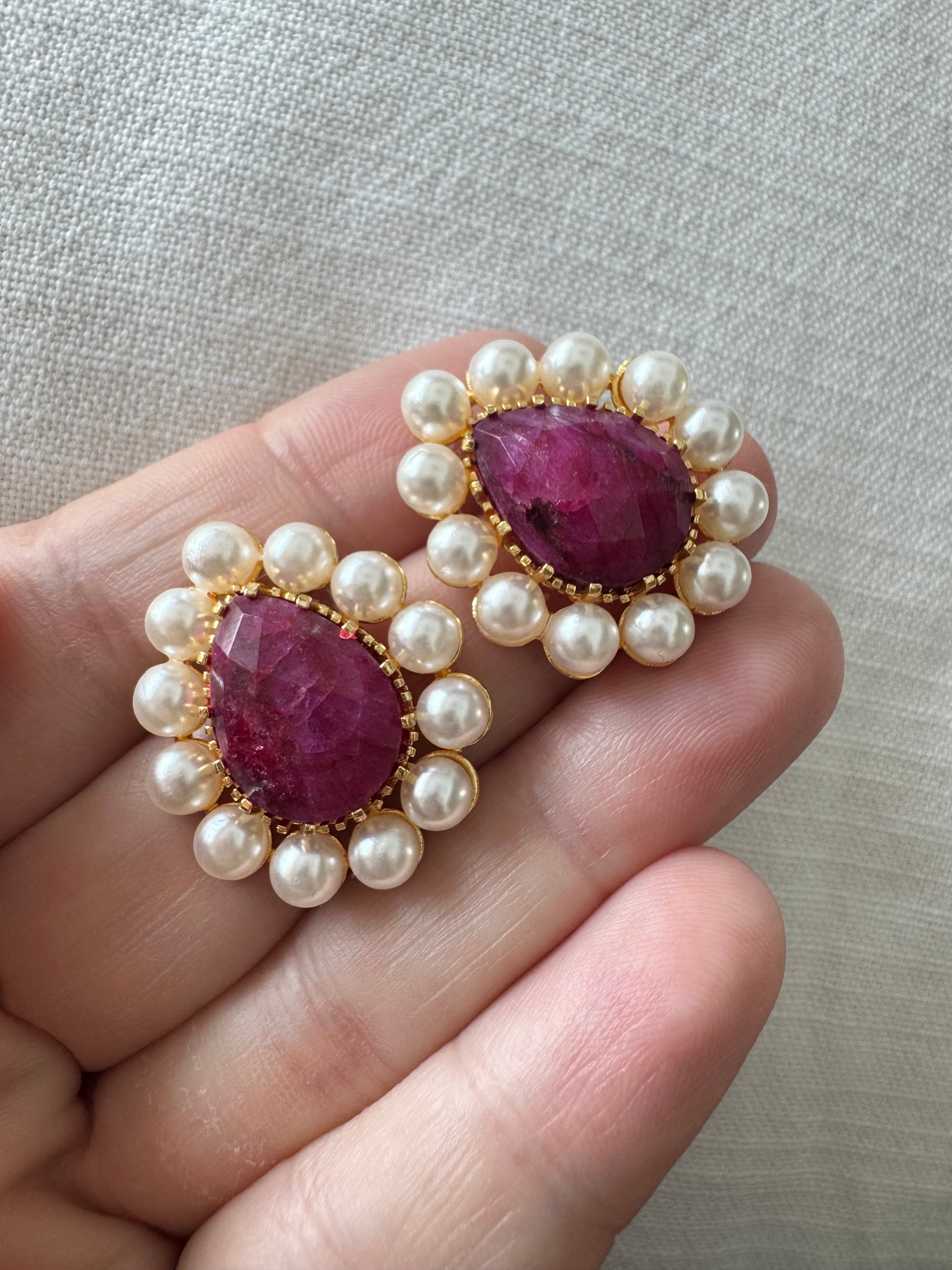 Natural Stone Teardrops with Pearls