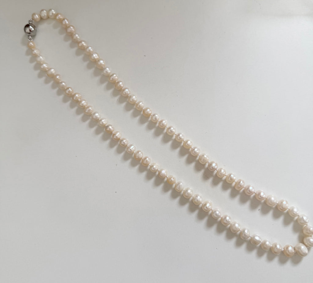 Freshwater Pearl Necklace 21"