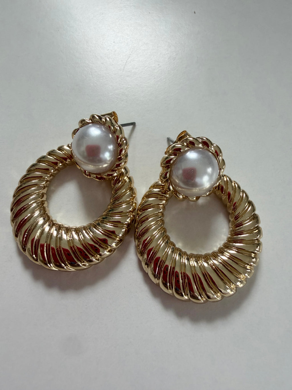 Gold Cable Round with Pearl Studs