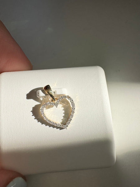 10KT Gold 1/10CTW Mini Diamond Heart