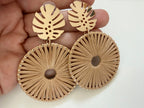 Straw Rounds with Gold Monsterra Studs