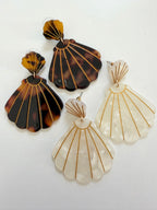 Double Acrylic Seashells