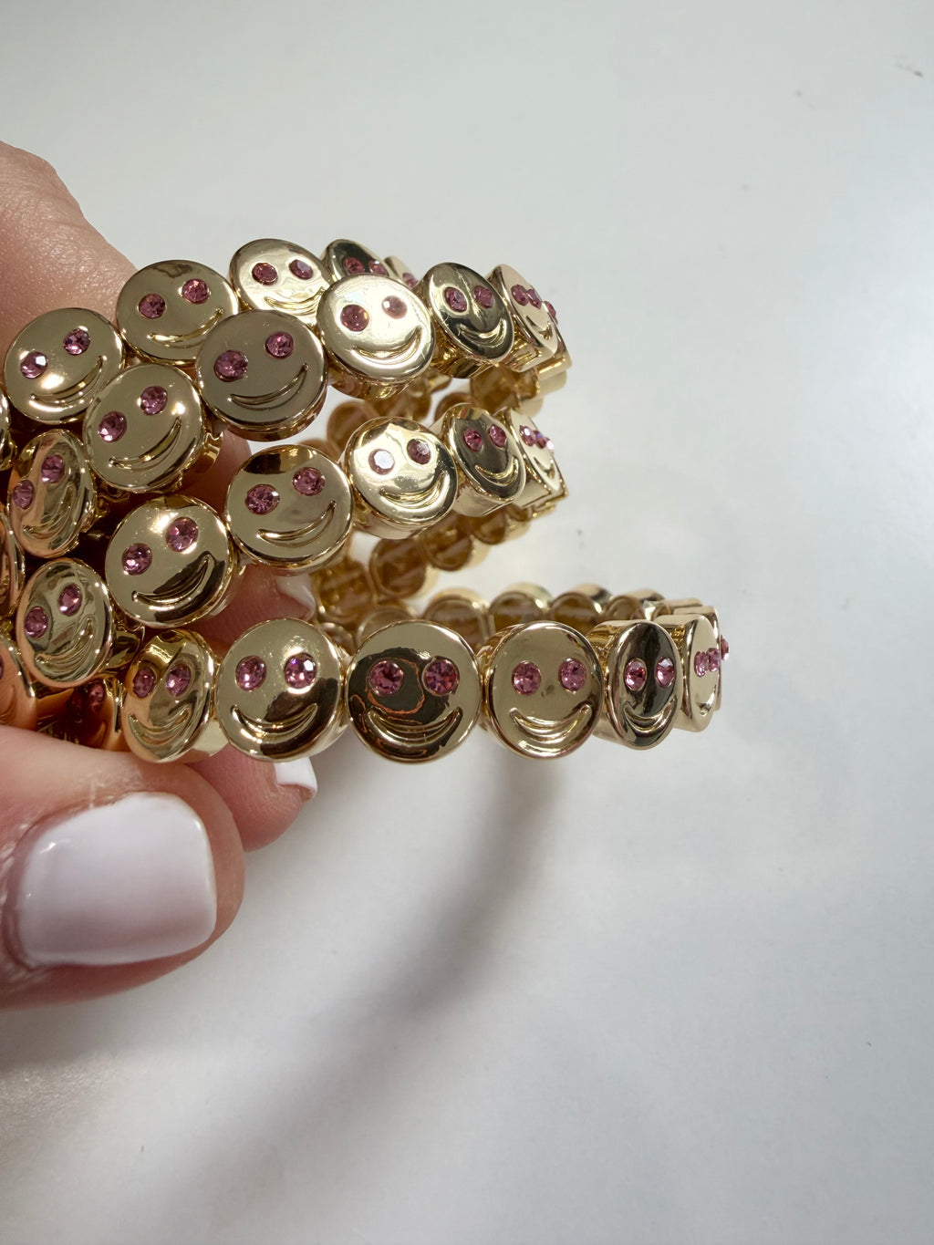 Smiley Face Stretch Bracelet (Pink Eyes)