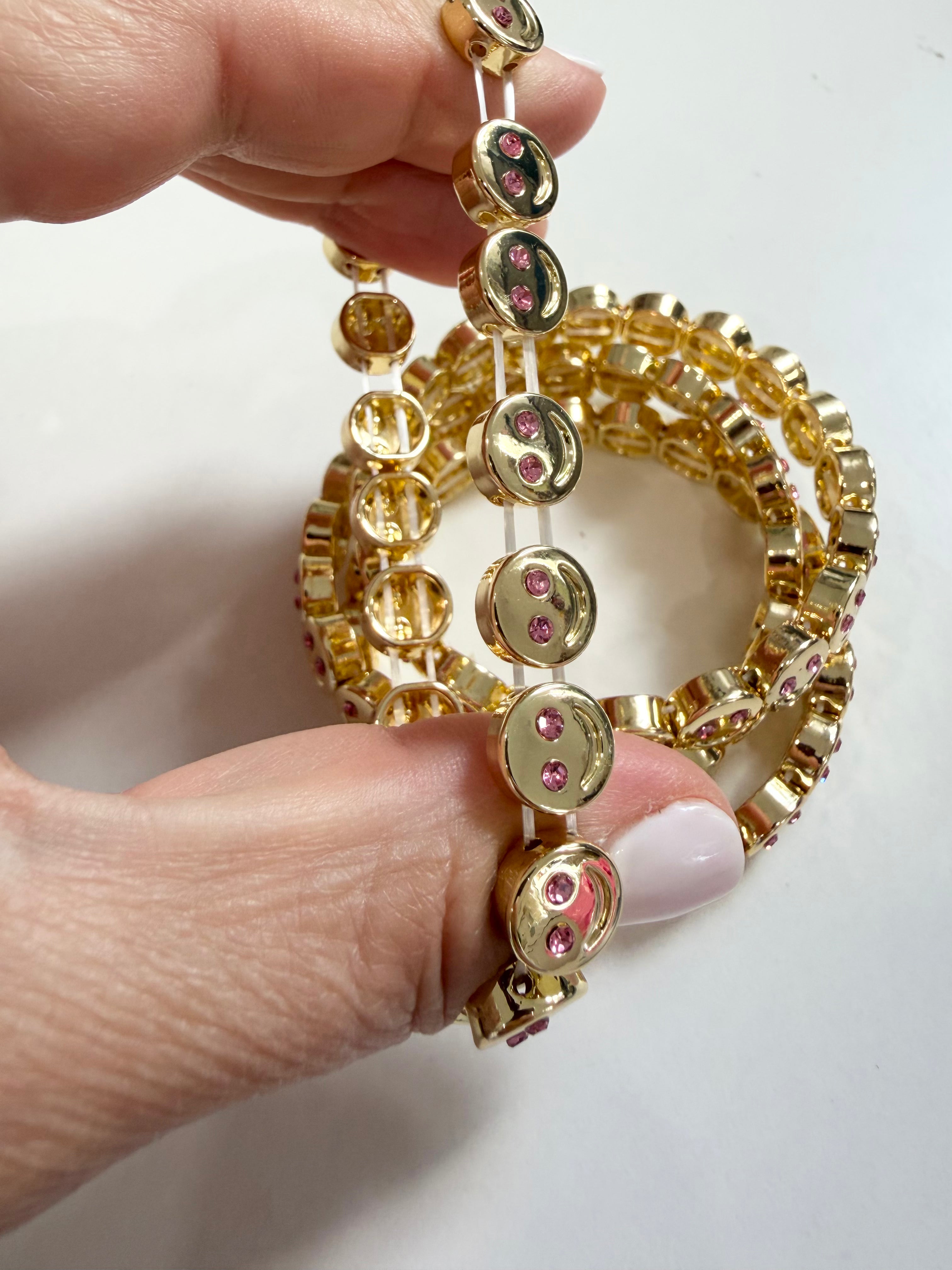 Smiley Face Stretch Bracelet (Pink Eyes)