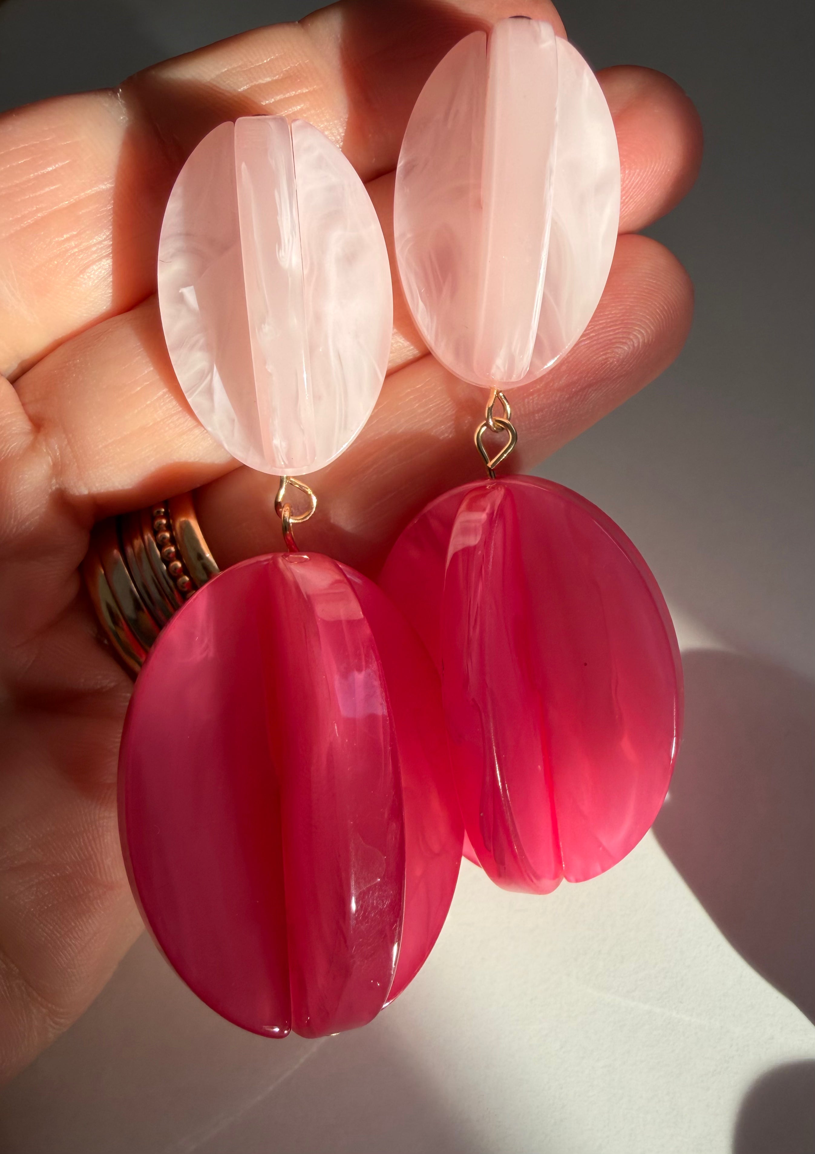 Double Acrylic Screw Drops