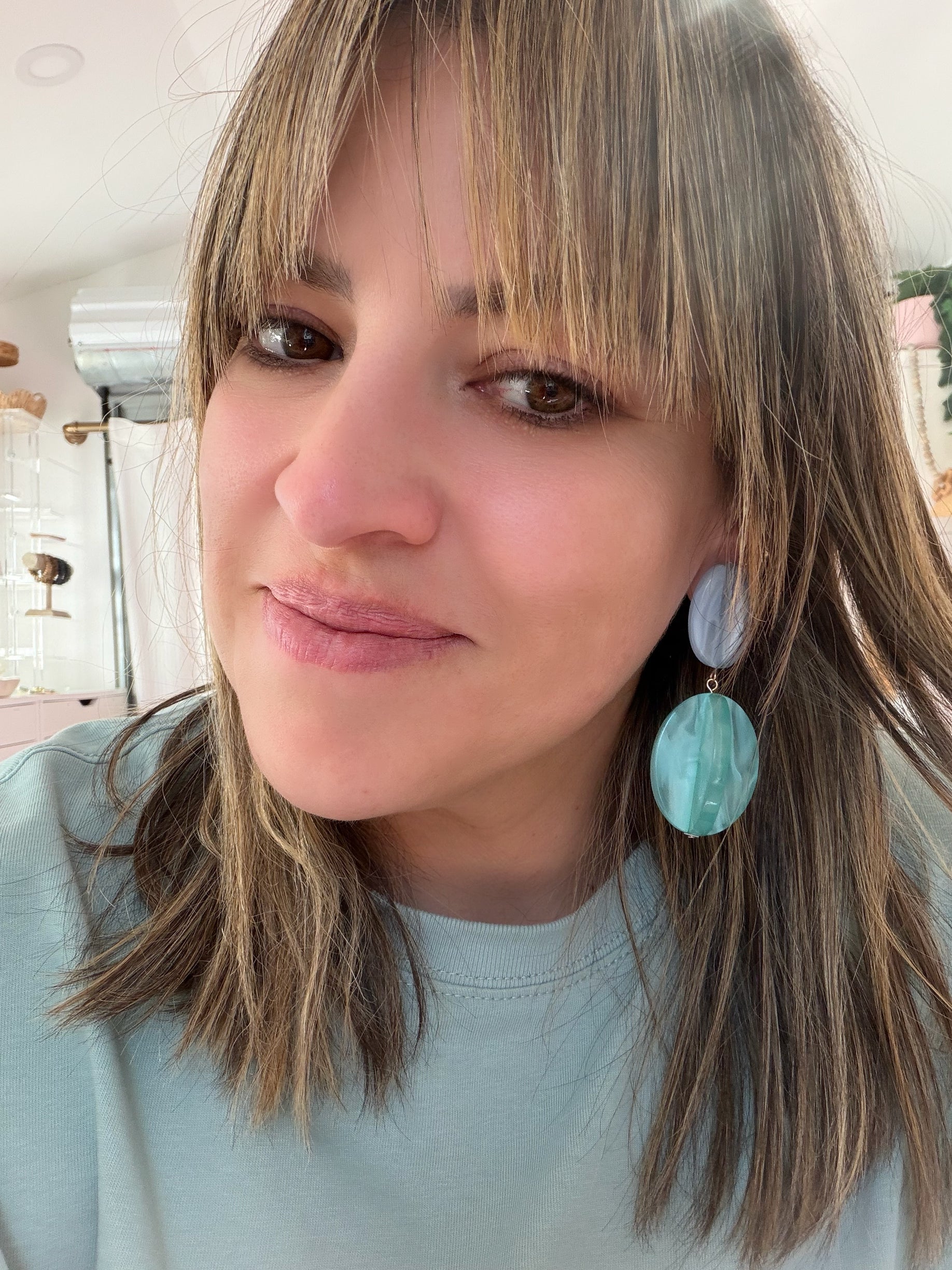 Double Acrylic Screw Drops