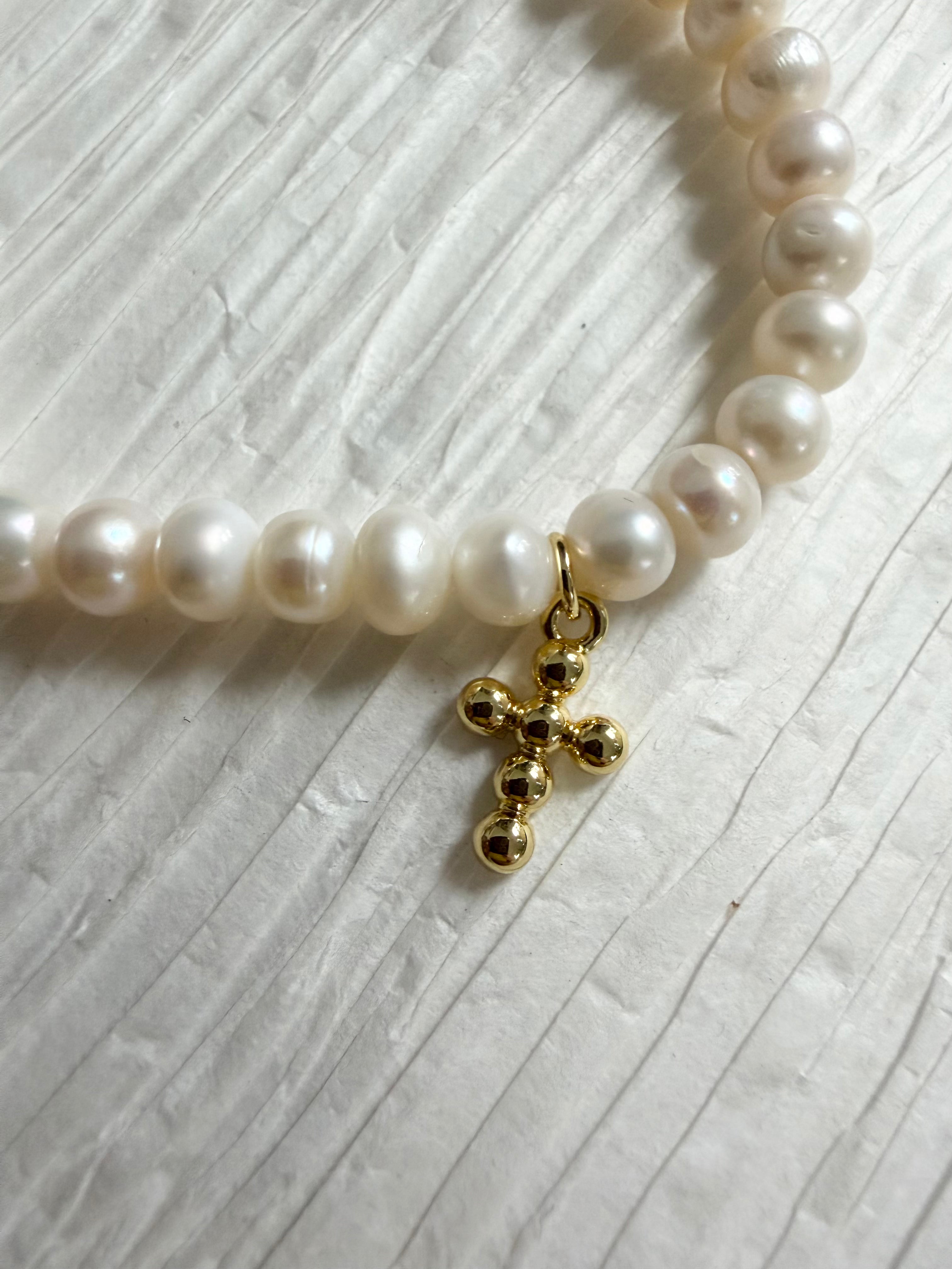Stretch Pearl Bracelet with Charm