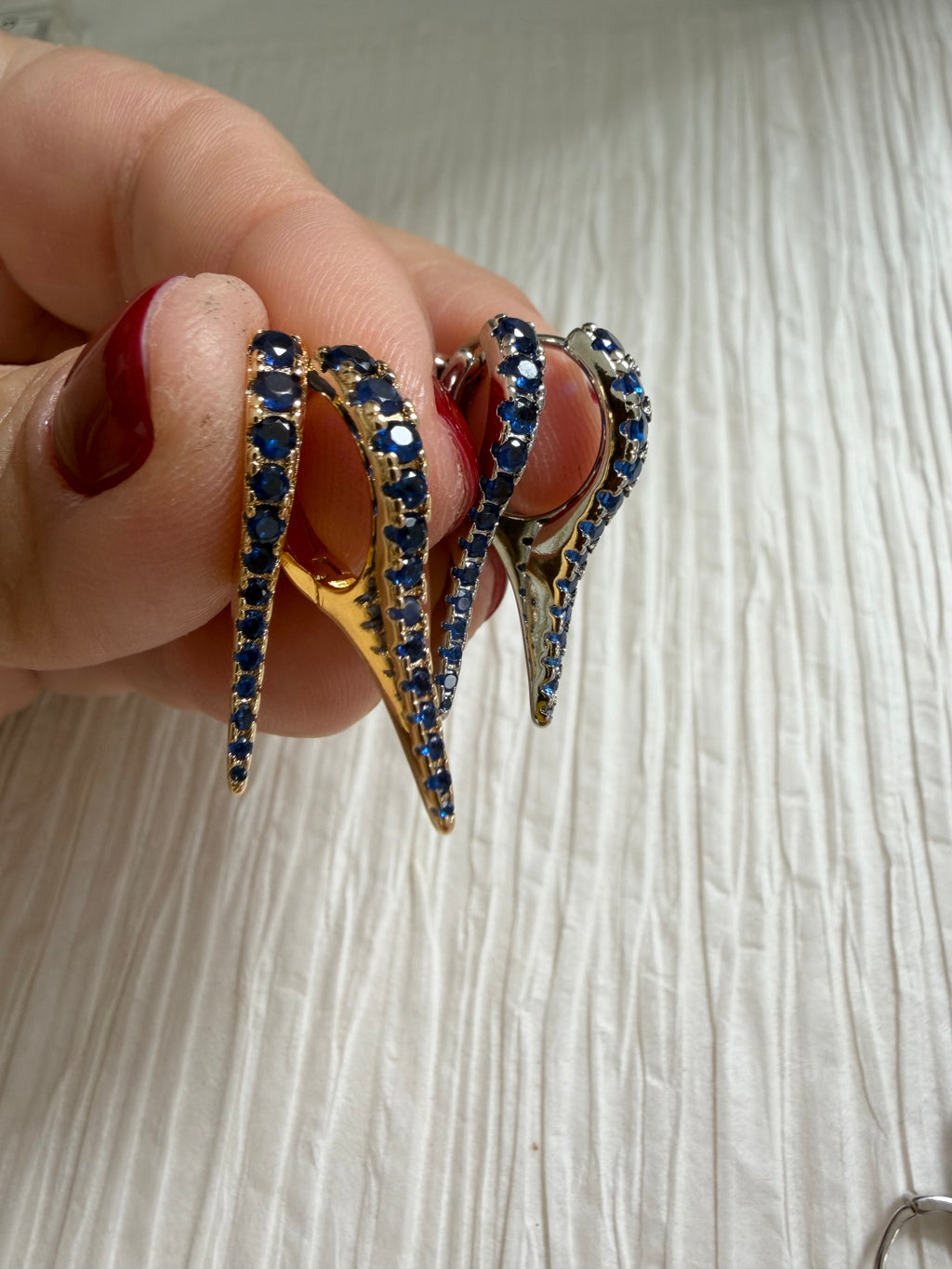GF Rocker Style Hoop