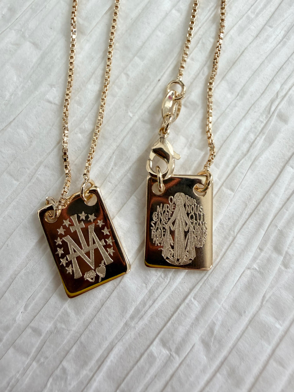 Gold Escapulario - La Milagrosa