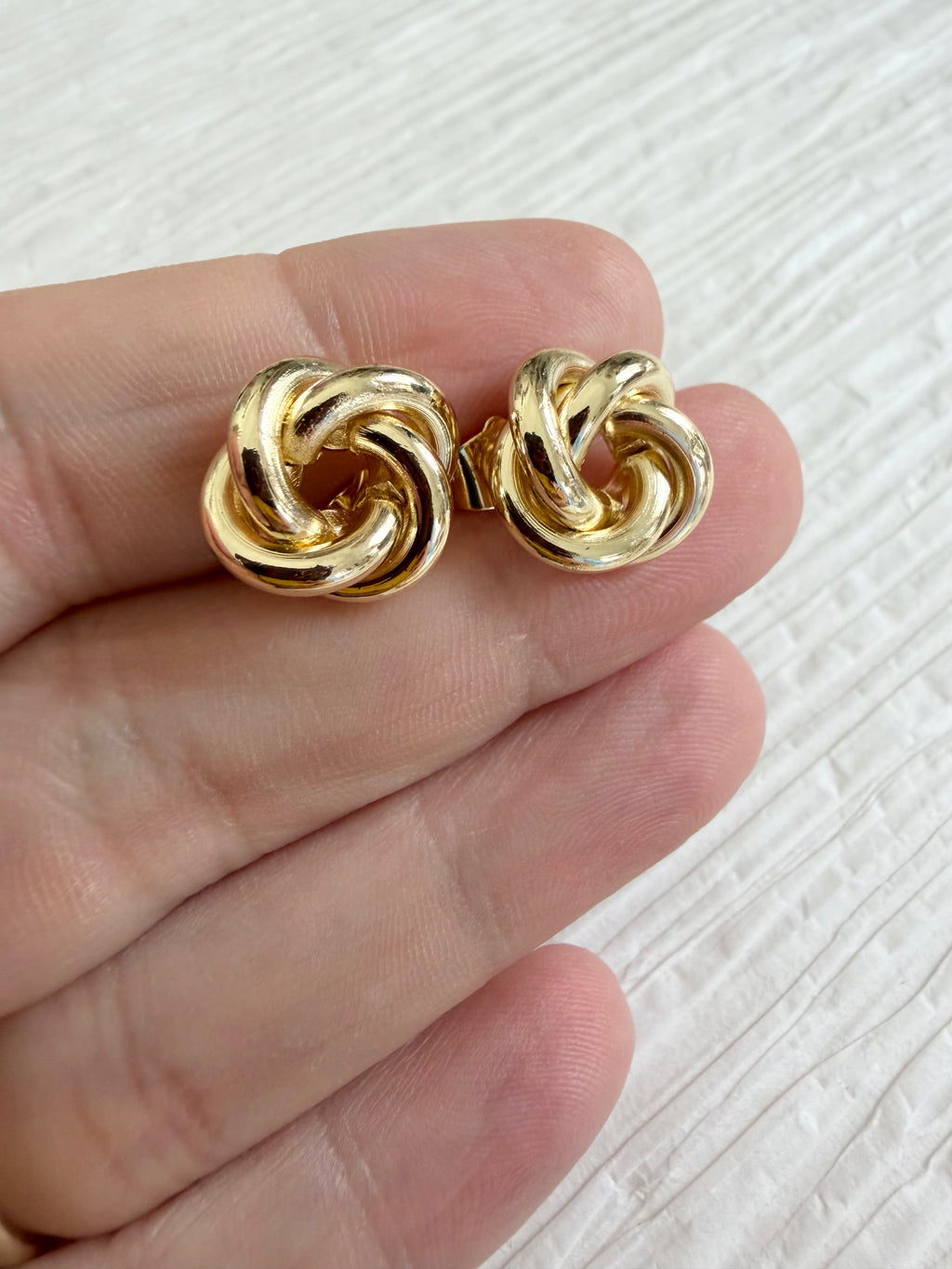 GF Stud Knots